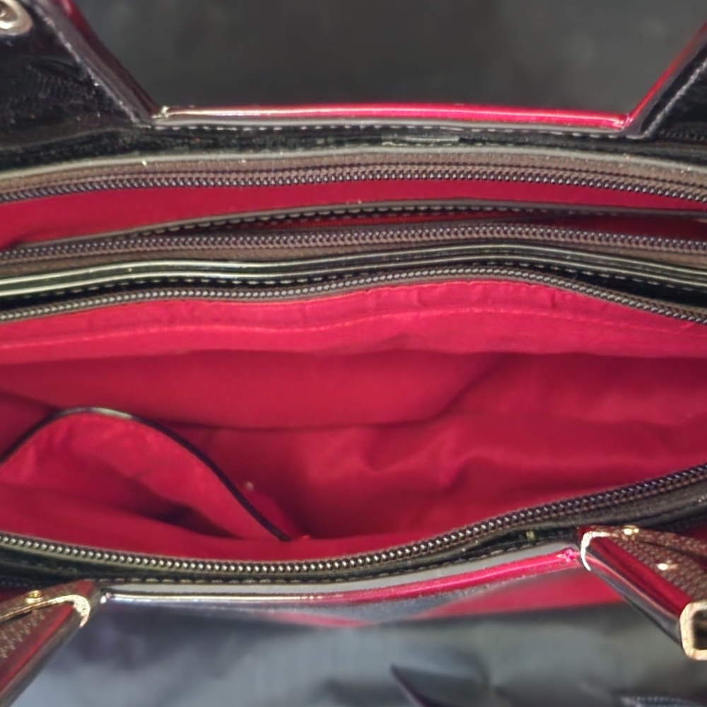 Amy & Joey Handbag - Picture 7 of 9